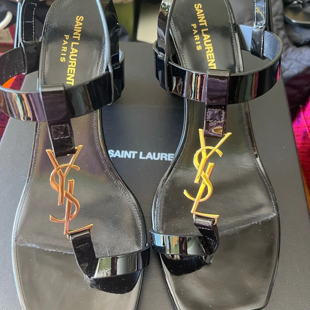 Saint Laurent Black Patent Leather Sandals with Gold YSL Logo Cassandra - Picture 3 of 10